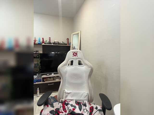 go to chat with Honey_buns