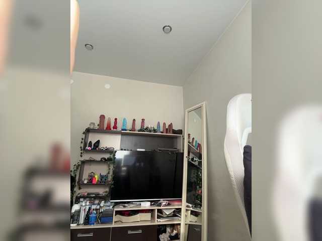 YoloLove live cam on BongaCams