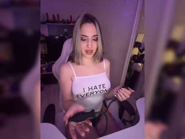 Honey_buns's live stream