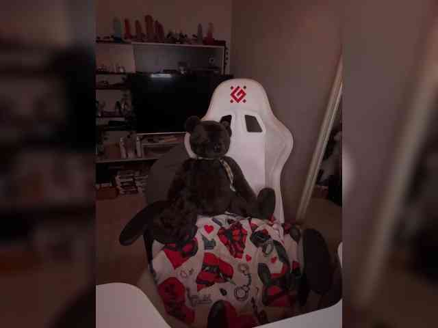 Honey_buns webcam