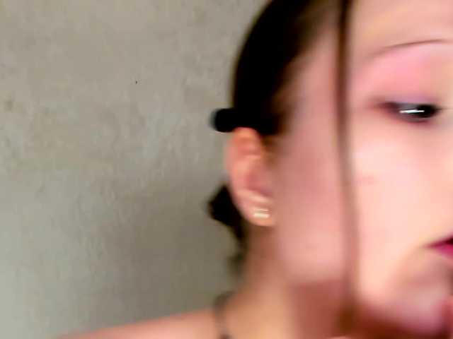 MelMooon live cam on BongaCams