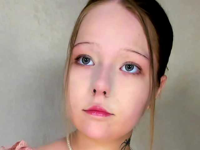 MelMooon live cam on BongaCams