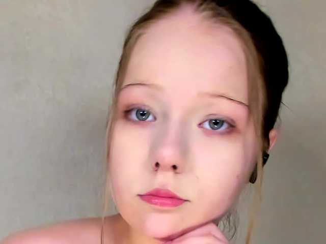 MelMooon live cam on BongaCams