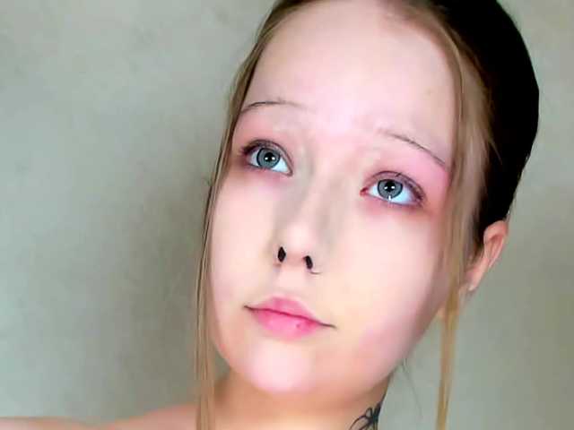MelMooon live cam on BongaCams