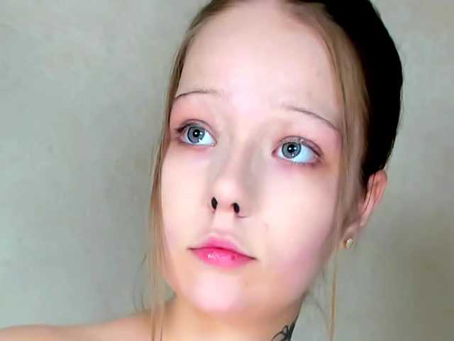 MelMooon live cam on BongaCams