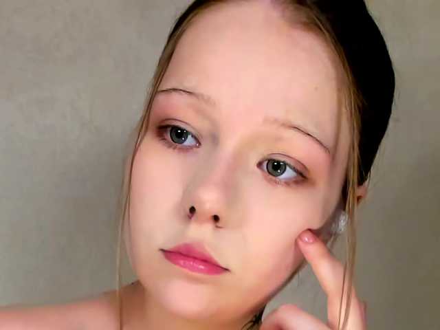 MelMooon live cam on BongaCams