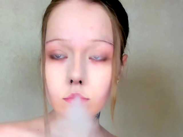 MelMooon live cam on BongaCams
