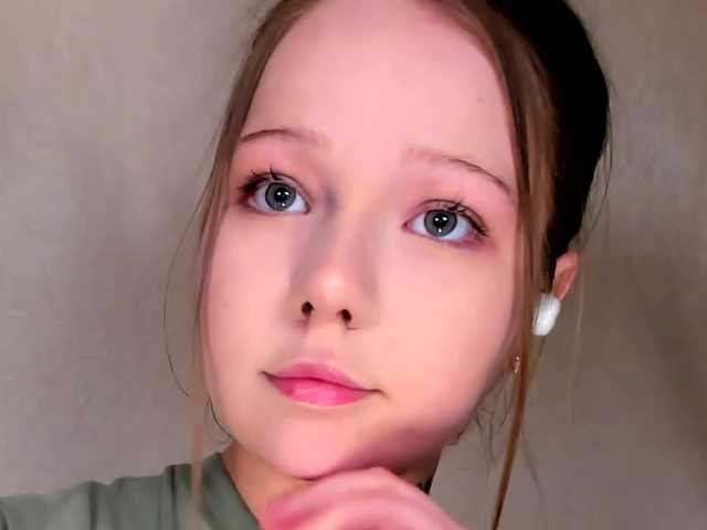 MelMooon live cam on BongaCams