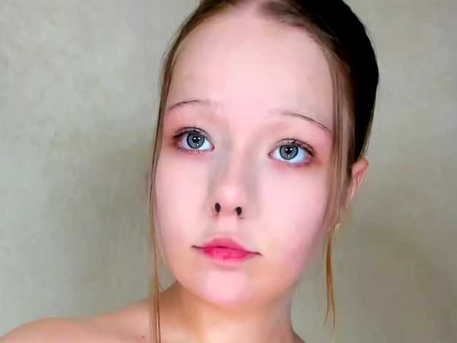 MelMooon live cam on BongaCams