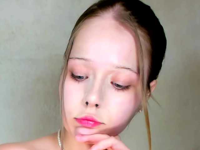 MelMooon live cam on BongaCams