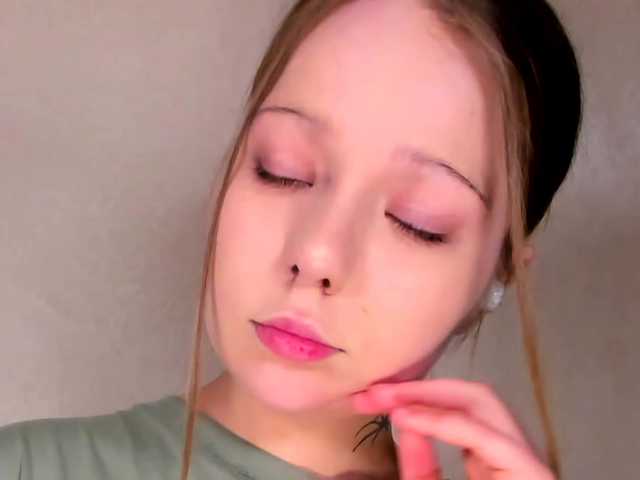 MelMooon live cam on BongaCams