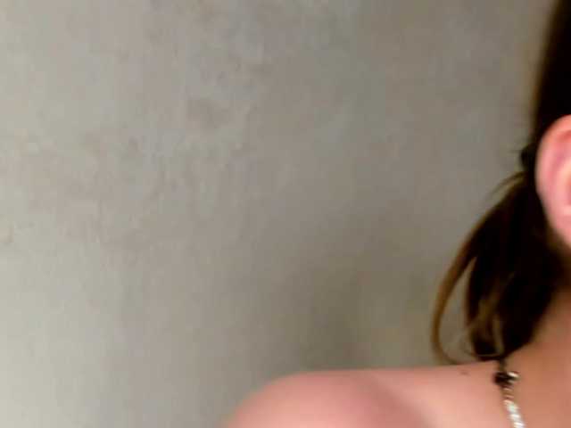 MelMooon live cam on BongaCams