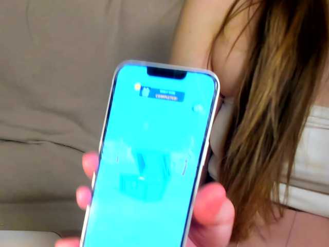 MelMooon's BongaCams show and profile