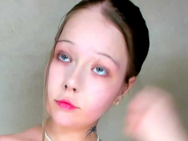 MelMooon live cam on BongaCams
