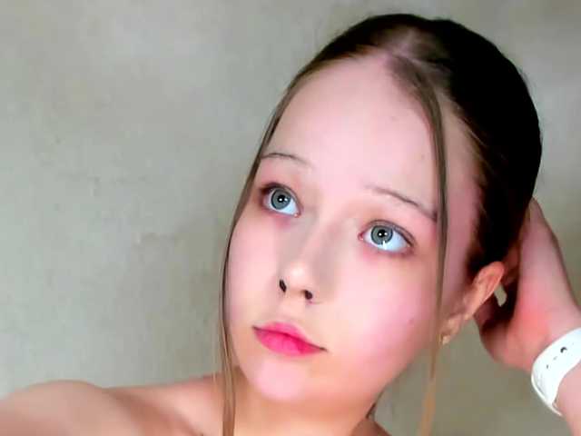 MelMooon live cam on BongaCams