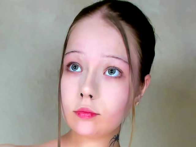 MelMooon live cam on BongaCams