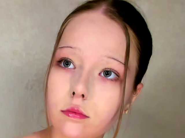 MelMooon live cam on BongaCams