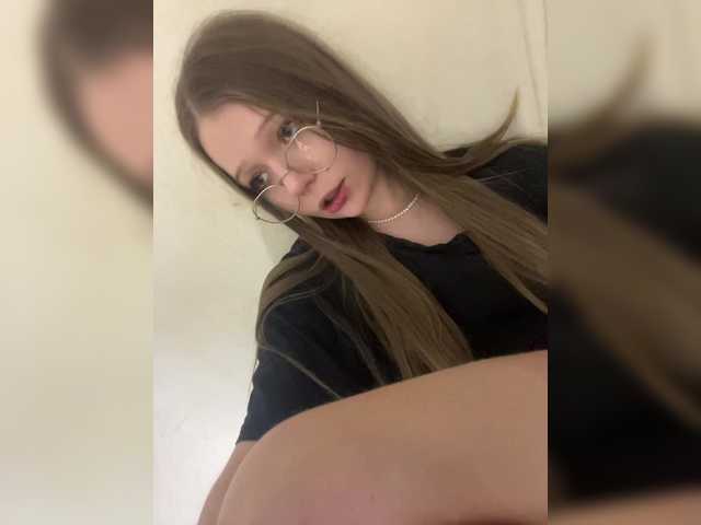 MelMooon live cam on BongaCams