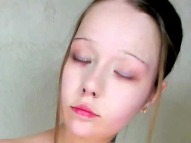 MelMooon live cam on BongaCams