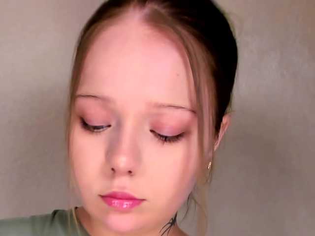 MelMooon live cam on BongaCams