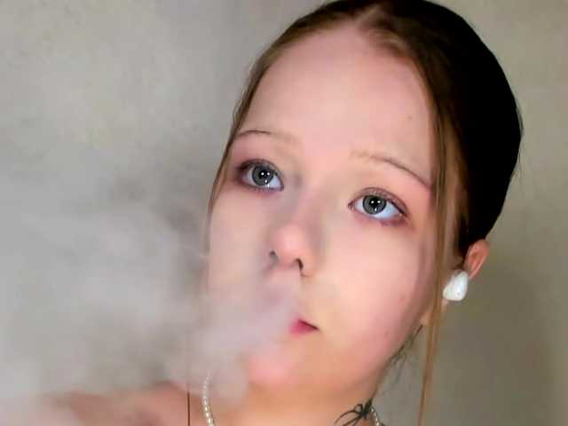 MelMooon live cam on BongaCams
