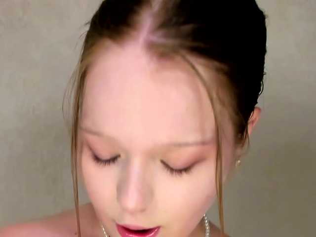 MelMooon live cam on BongaCams