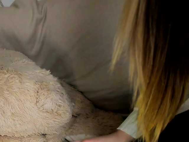 MelMooon's BongaCams show and profile