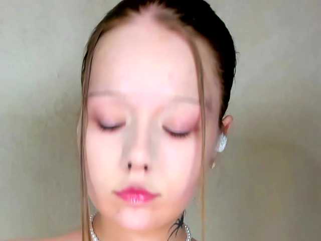 MelMooon live cam on BongaCams