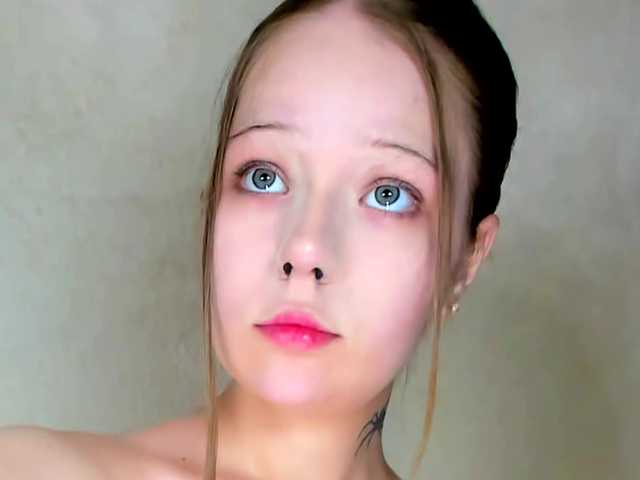 MelMooon live cam on BongaCams