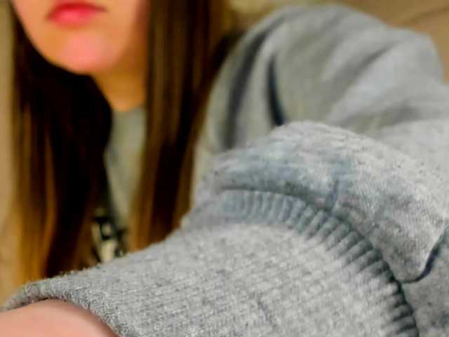 MelMooon's BongaCams show and profile