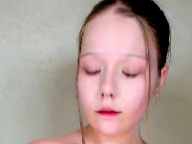 MelMooon live cam on BongaCams