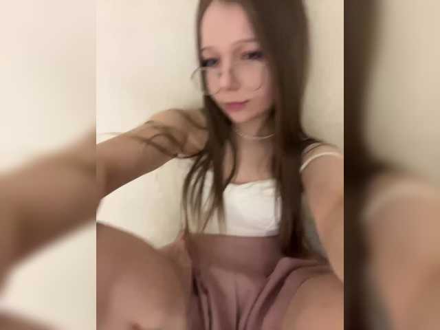 MelMooon live cam on BongaCams