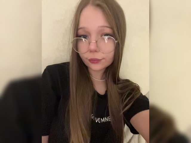MelMooon live cam on BongaCams