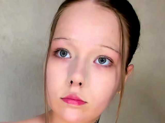 MelMooon live cam on BongaCams