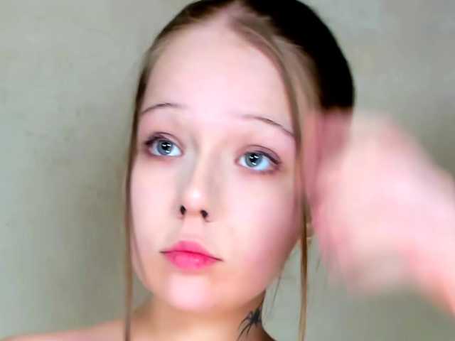 MelMooon live cam on BongaCams