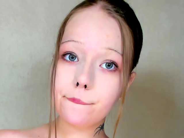 MelMooon live cam on BongaCams