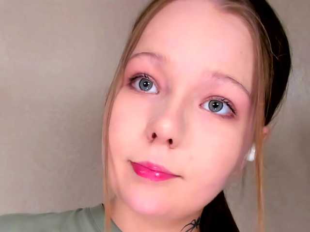 MelMooon live cam on BongaCams