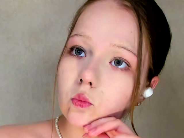 MelMooon live cam on BongaCams