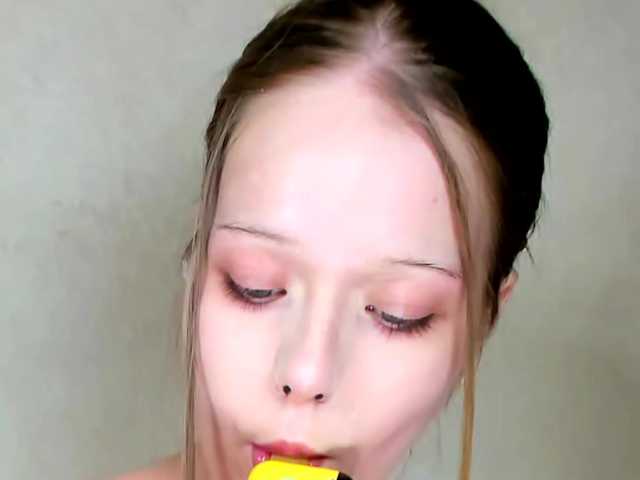 MelMooon live cam on BongaCams