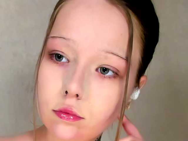 MelMooon live cam on BongaCams