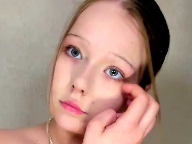 MelMooon live cam on BongaCams