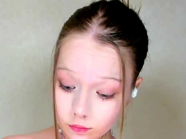 MelMooon live webcam show