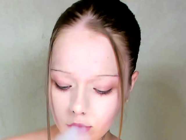MelMooon live cam on BongaCams