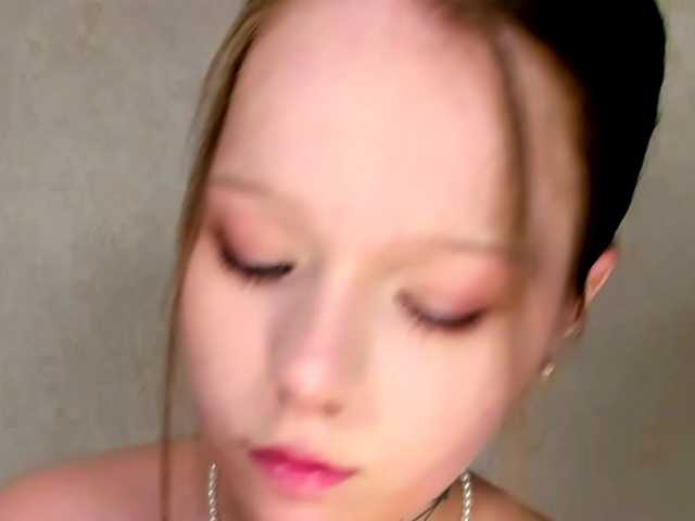 MelMooon live cam on BongaCams
