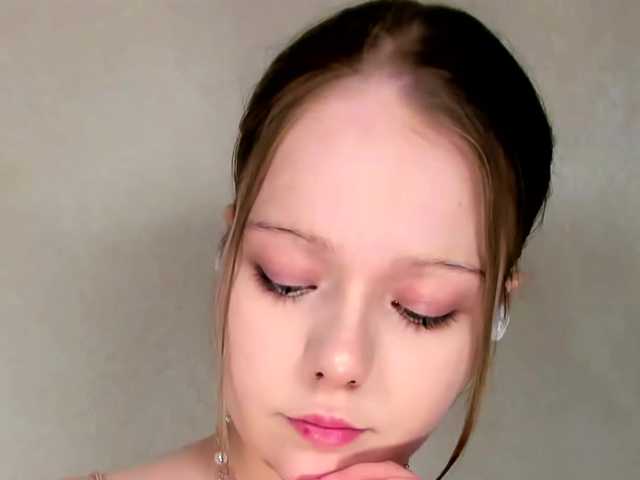 MelMooon live cam on BongaCams