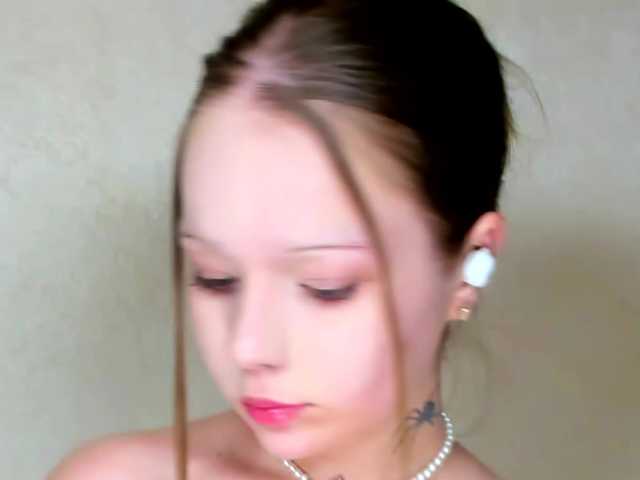 MelMooon live cam on BongaCams