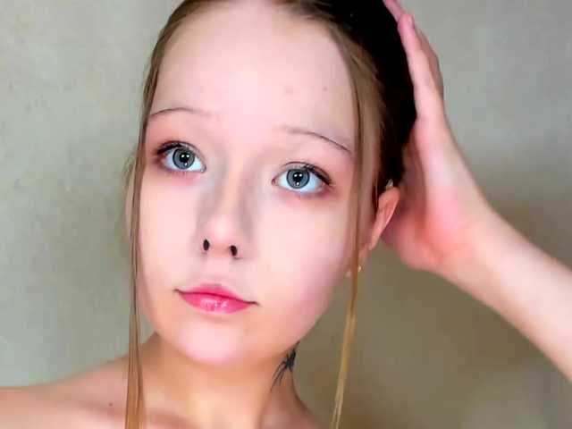 MelMooon live cam on BongaCams