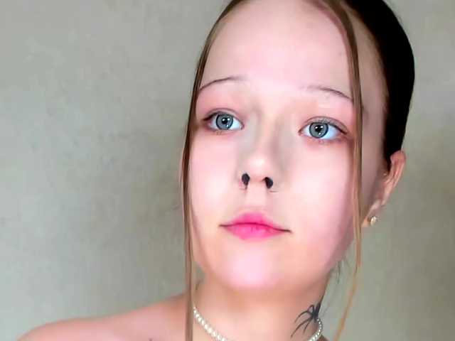 MelMooon live cam on BongaCams
