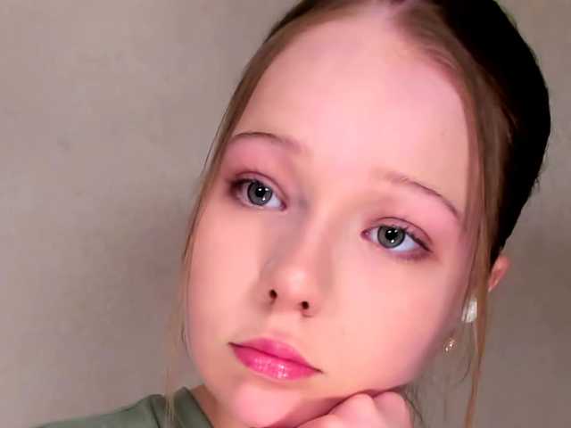 MelMooon live cam on BongaCams