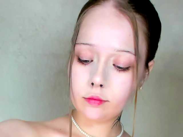 MelMooon live cam on BongaCams